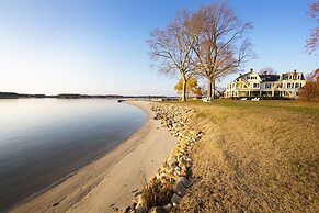 Sandaway Suites & Beach