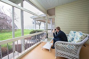 Sandaway Suites & Beach