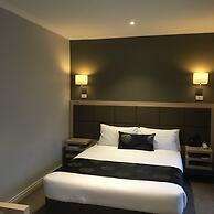 The Waverley International Hotel