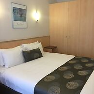 The Waverley International Hotel