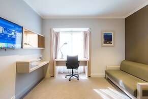 The Waverley International Hotel