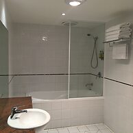 The Waverley International Hotel