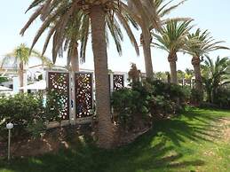 Maravel Star Art Hotel