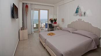 Maravel Star Art Hotel