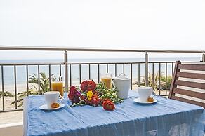 Maravel Star Art Hotel