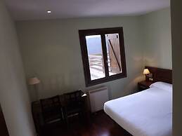 Roca Nevada Suites