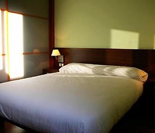 Roca Nevada Suites