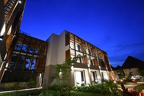 Le Petit Village Hotel & Spa