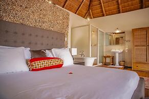 Le Petit Village Hotel & Spa