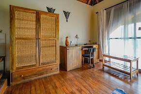 Le Petit Village Hotel & Spa