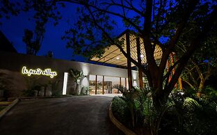 Le Petit Village Hotel & Spa