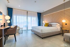 Le Petit Village Hotel & Spa