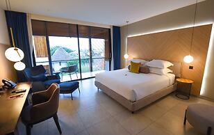 Le Petit Village Hotel & Spa