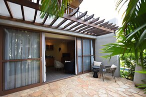 Le Petit Village Hotel & Spa