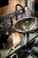 ANDAZ 5TH AVENUE, BY HYATT