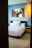 ANDAZ 5TH AVENUE, BY HYATT