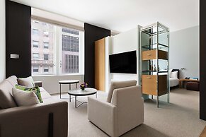 ANDAZ 5TH AVENUE, BY HYATT