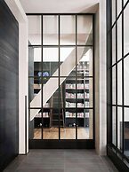 ANDAZ 5TH AVENUE, BY HYATT