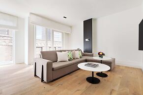 ANDAZ 5TH AVENUE, BY HYATT