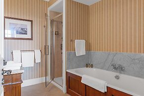 The Ugadale Hotel and Cottages