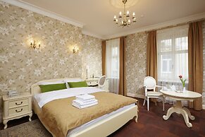 Vintage Boutique Hotel