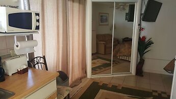 Sunset Gardens Guesthouse