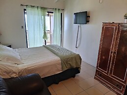 Sunset Gardens Guesthouse