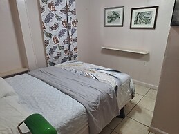 Sunset Gardens Guesthouse
