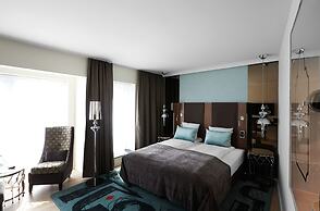 Tivoli Hotel
