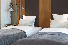 Tivoli Hotel