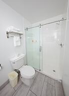 Travelodge Inn & Suites by Wyndham West Covina