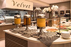 Holiday Inn Johannesburg - Rosebank by IHG