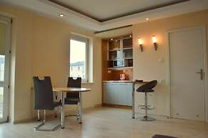 Warsaw Apartments Magnolie