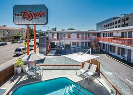 The Tangerine - A Burbank Hotel