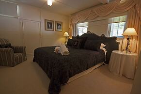 Cottages at Monreale