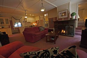 Cottages at Monreale