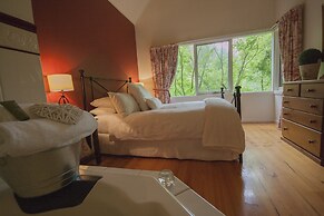 Cottages at Monreale