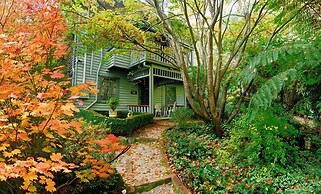 Cottages at Monreale
