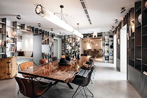 Sir Savigny Hotel, part of Sircle Collection