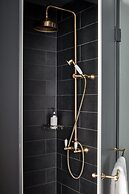 Sir Savigny Hotel, part of Sircle Collection