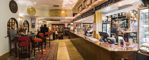 Royal Seven Stars Hotel