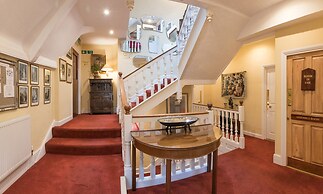 Royal Seven Stars Hotel