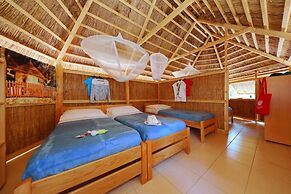 Pine Beach Bungalows – all inclusive