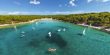 Pine Beach Pakostane - All Inclusive light