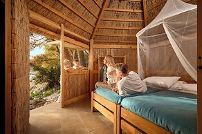 Pine Beach Pakostane - All Inclusive light