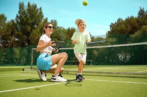 Pine Beach Pakostane - All Inclusive light