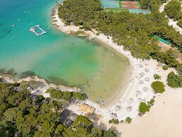 Pine Beach Pakostane - All Inclusive light