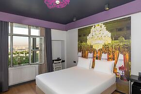Tulip City Hotel & SPA