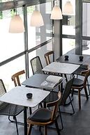 Ibis Annecy Cran Gevrier Hotel