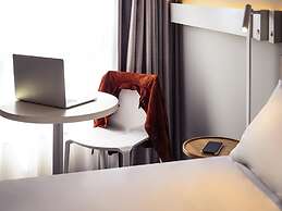 Ibis Annecy Cran Gevrier Hotel